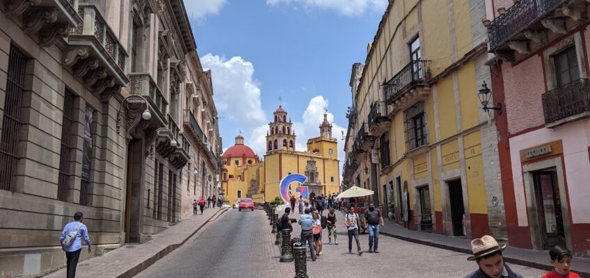 Guanajuato Basilica and street
