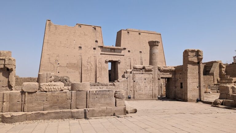 On the Nile: Higz to&nbsp;Edfu