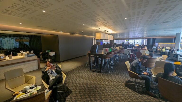 Ten-Hour Layover at&nbsp;LAX